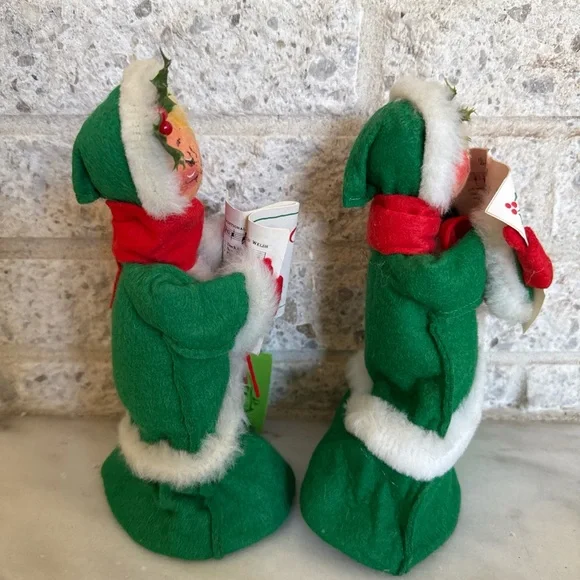 Vintage 1974 Annalee doll Women Carolers 8” (pair of 2) - Picture 4 of 5